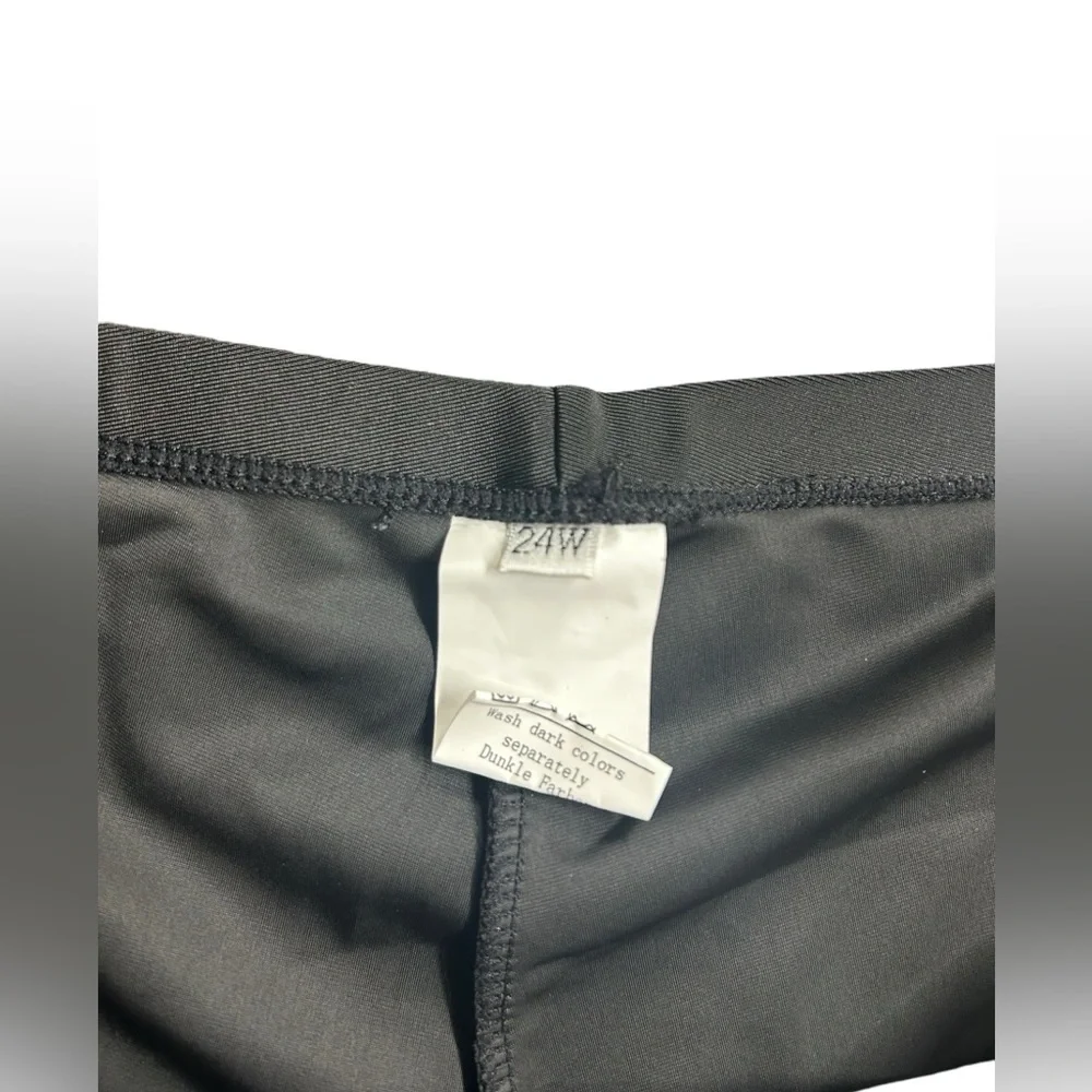 PLUS SIZE 24W womens black body shorts swim bottoms NWOT - Picture 2 of 2